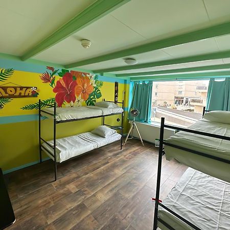 The Flying Pig Beach Hostel Noordwijk Esterno foto