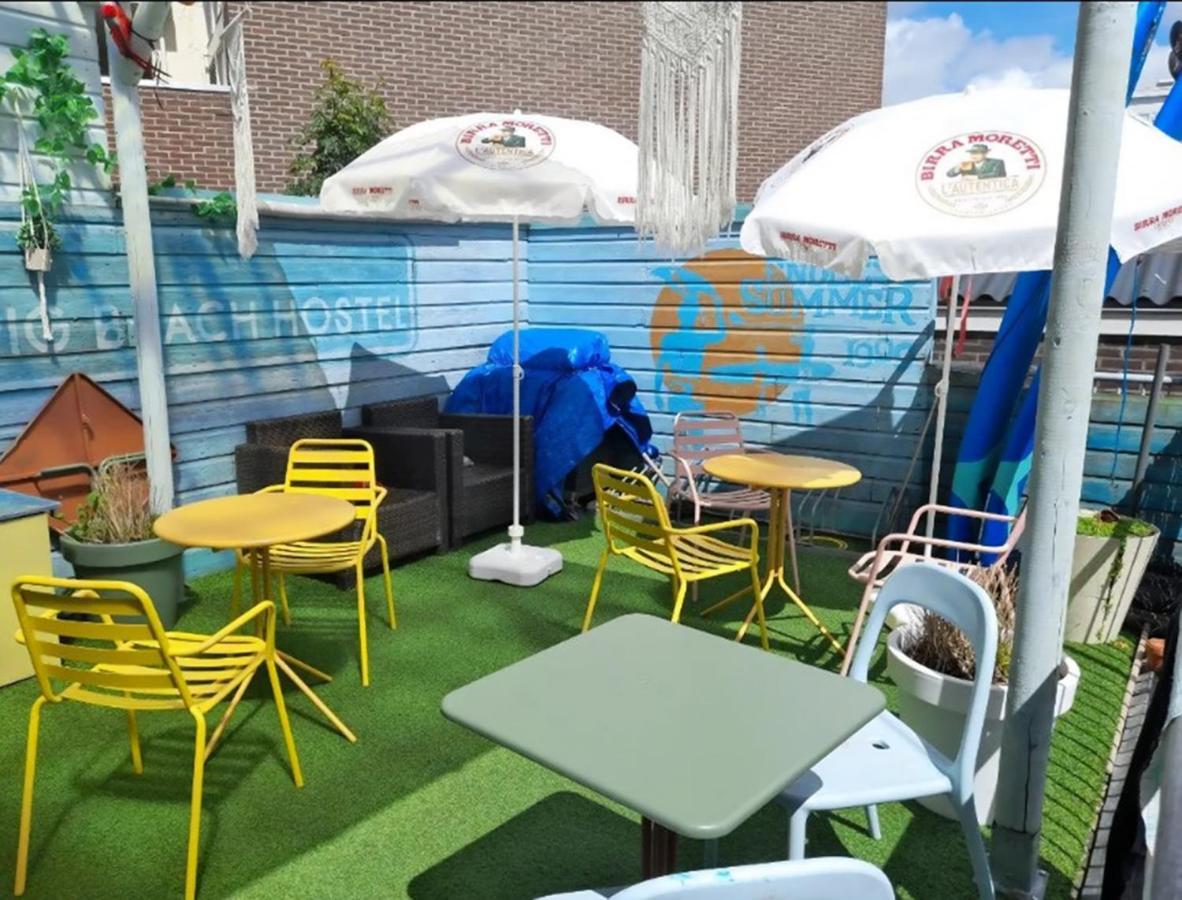 The Flying Pig Beach Hostel Noordwijk Esterno foto