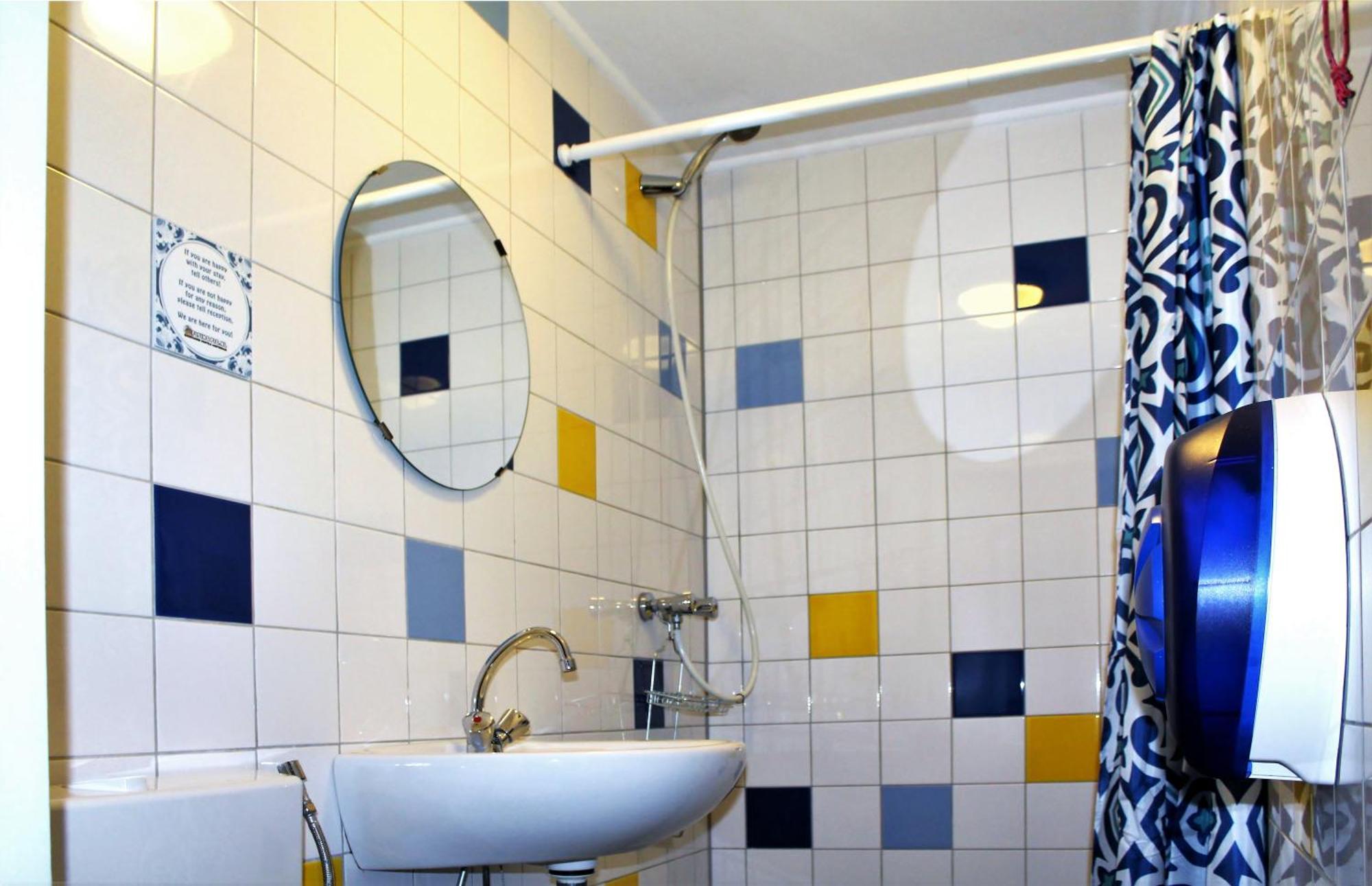 The Flying Pig Beach Hostel Noordwijk Esterno foto
