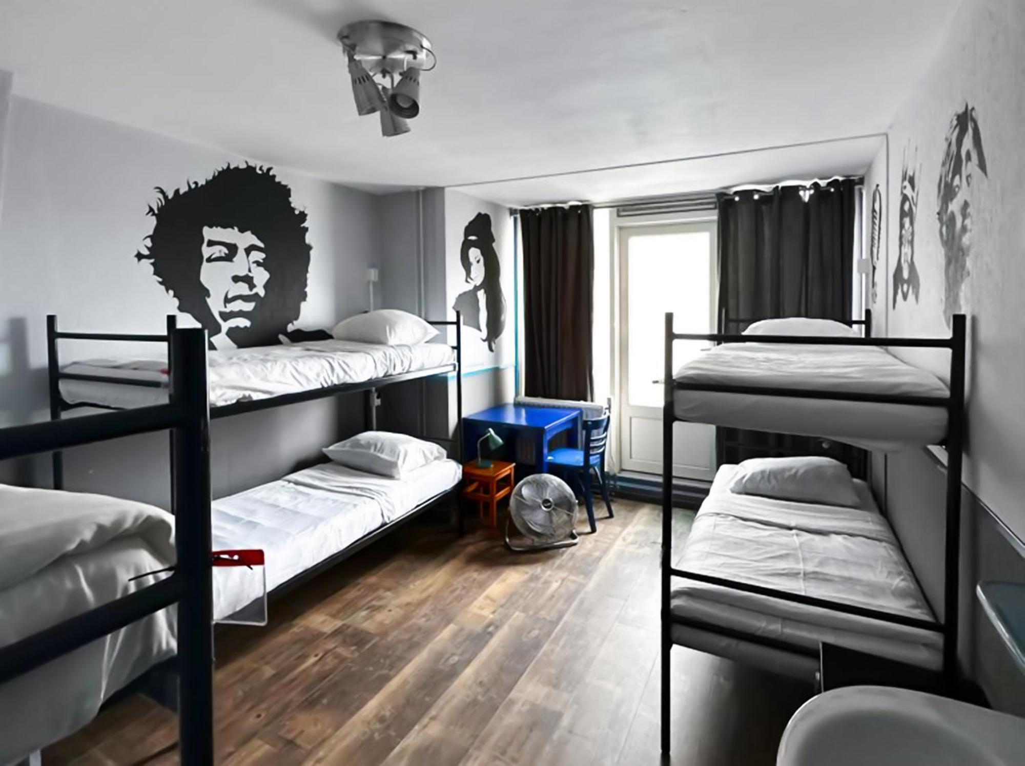 The Flying Pig Beach Hostel Noordwijk Esterno foto