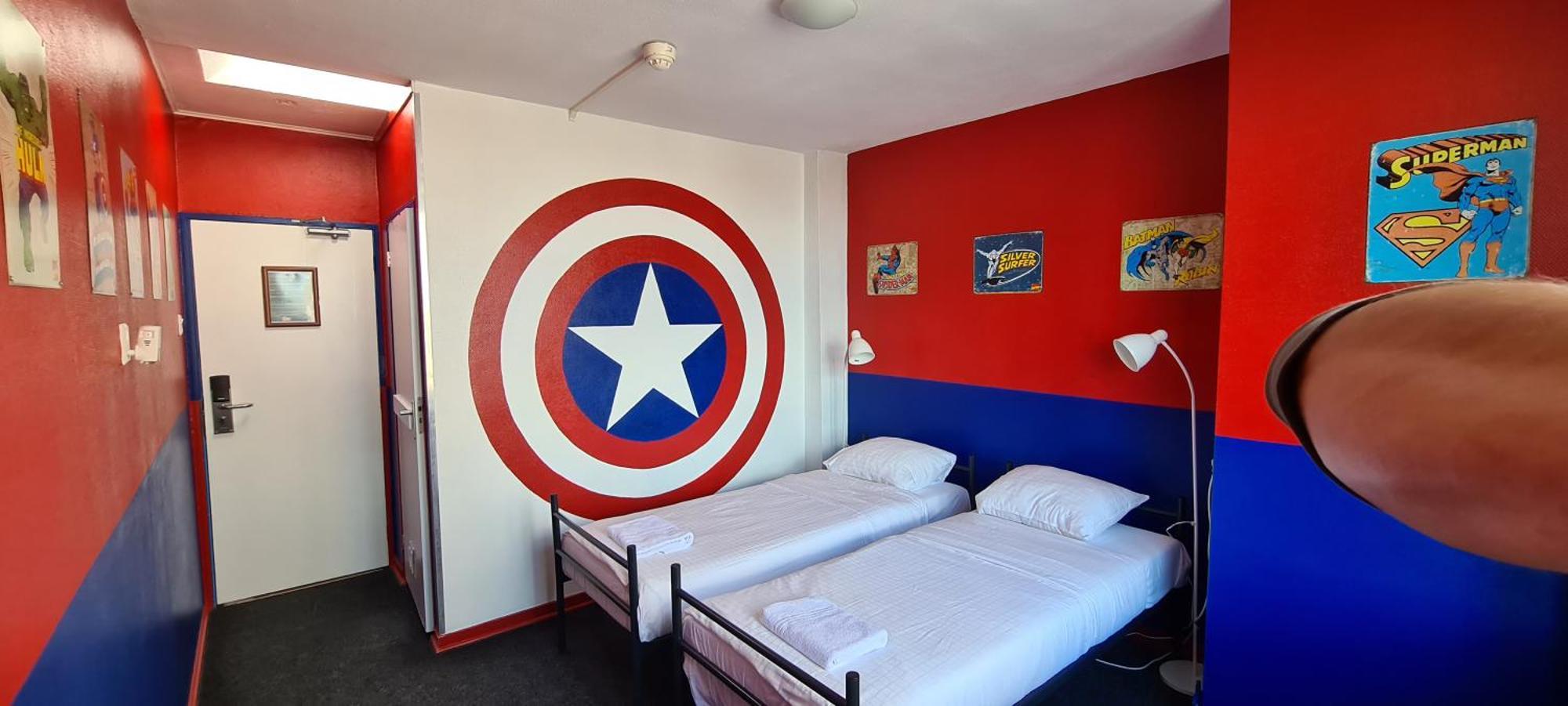 The Flying Pig Beach Hostel Noordwijk Esterno foto