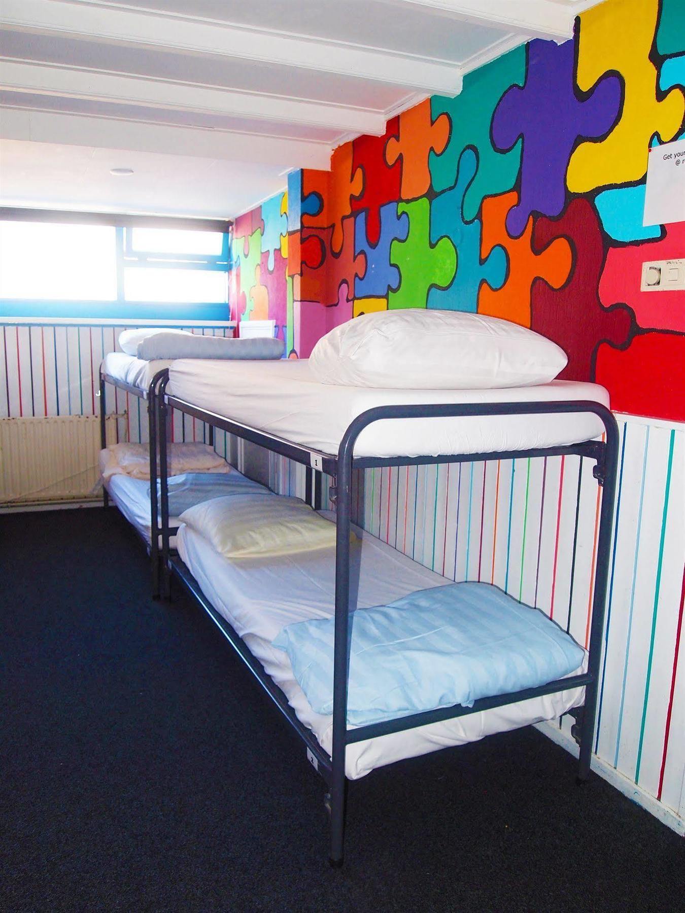 The Flying Pig Beach Hostel Noordwijk Esterno foto
